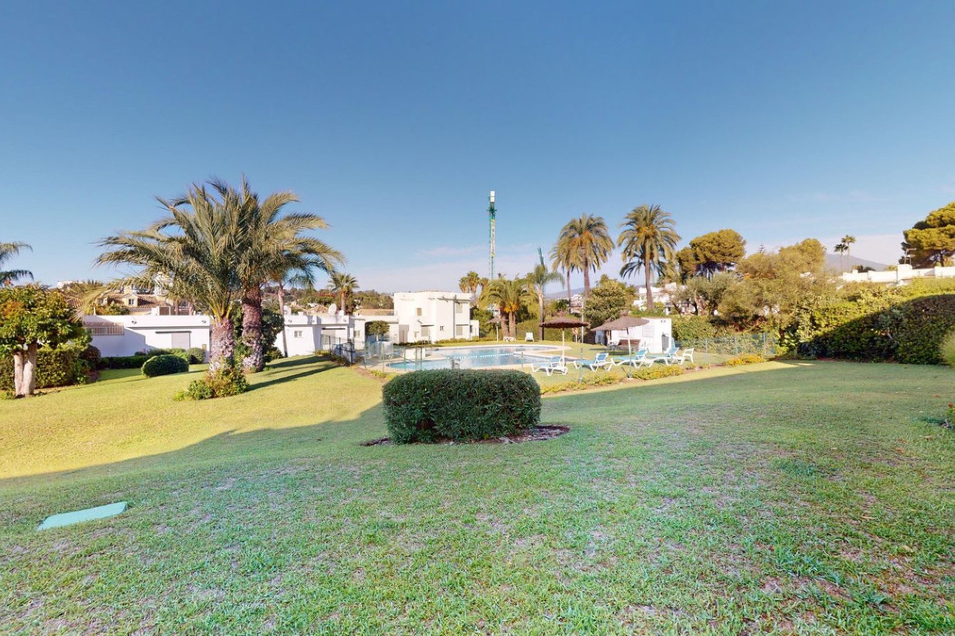 Resale - Apartment - Ground Floor Apartment - Marbella - Aloha