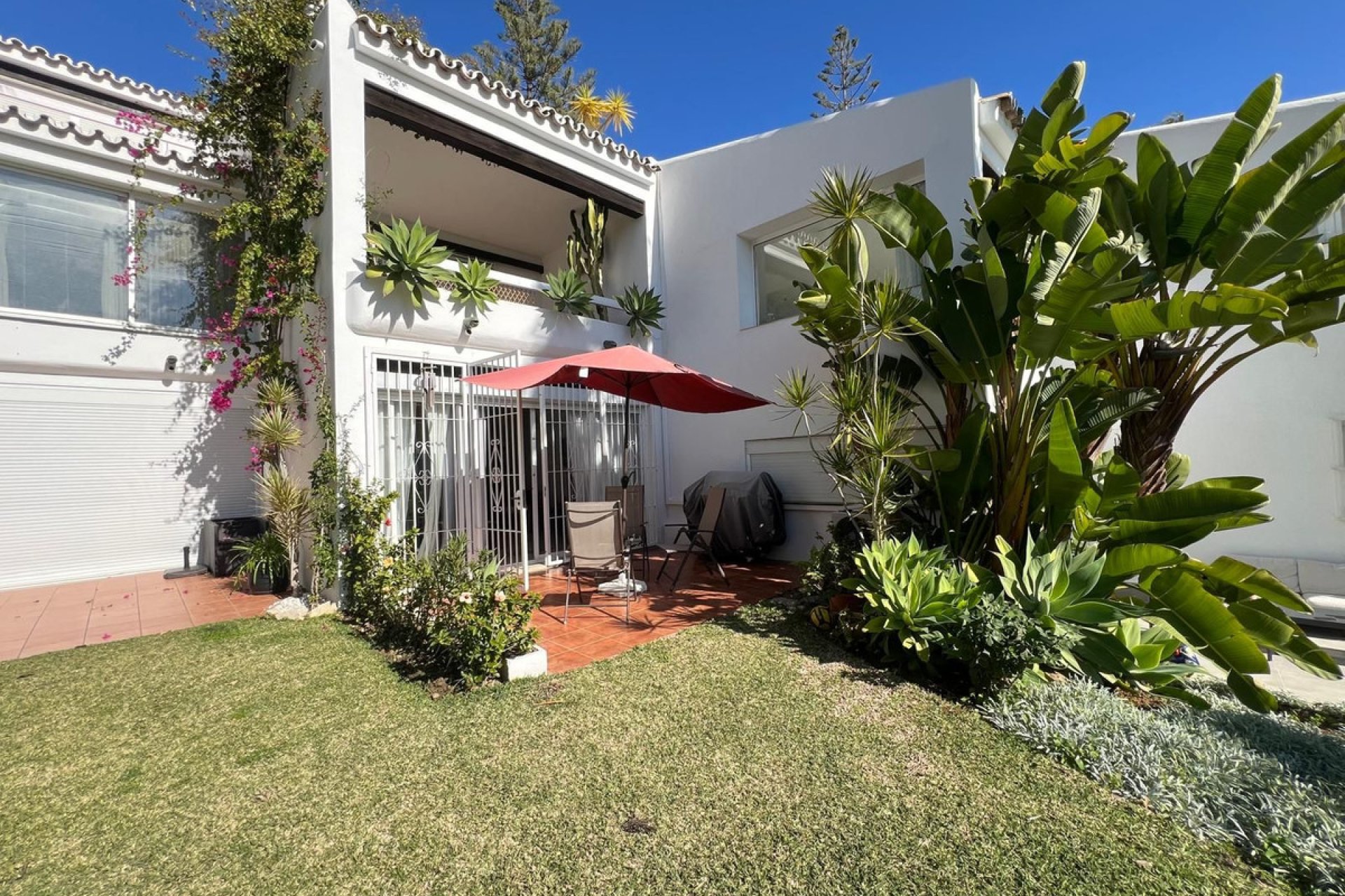 Resale - Apartment - Ground Floor Apartment - Marbella - Aloha