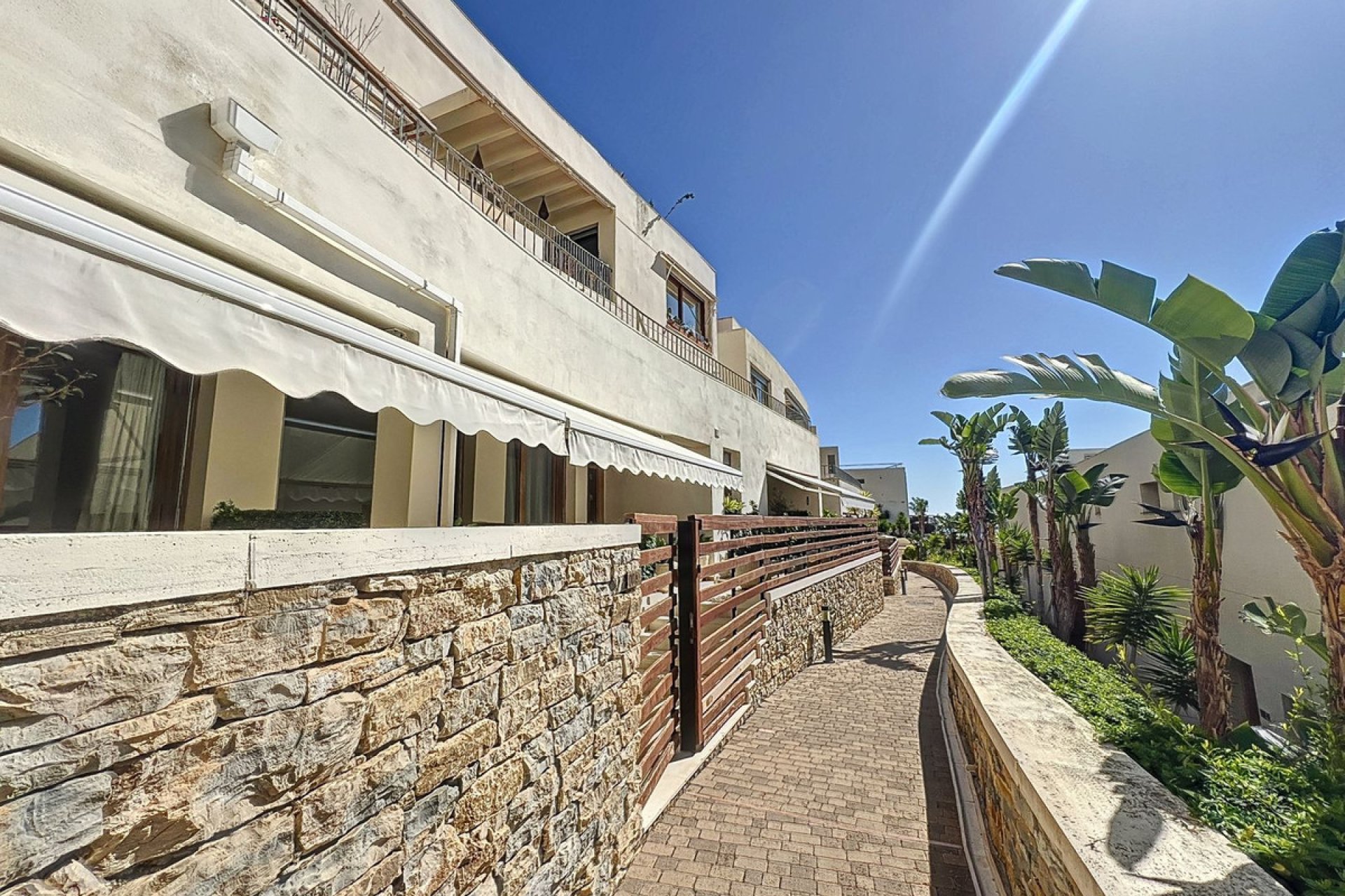 Resale - Apartment - Ground Floor Apartment - Marbella - Altos de los Monteros