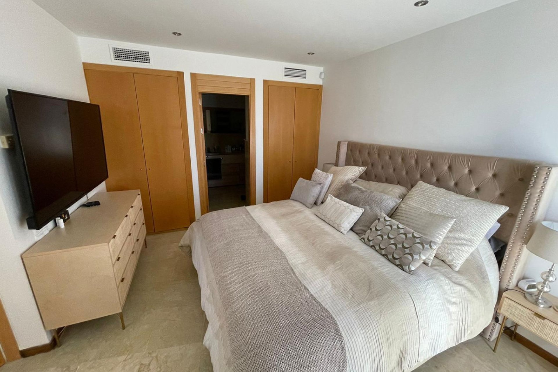 Resale - Apartment - Ground Floor Apartment - Marbella - Altos de los Monteros