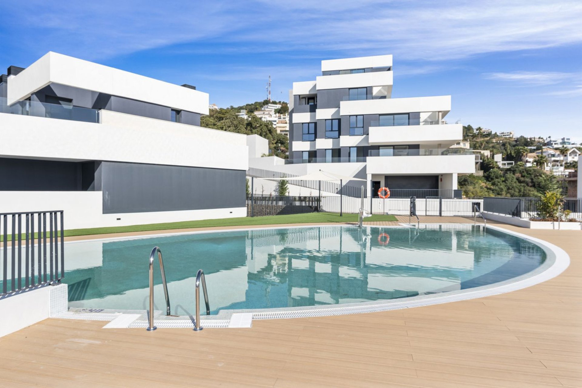 Resale - Apartment - Ground Floor Apartment - Marbella - Altos de los Monteros