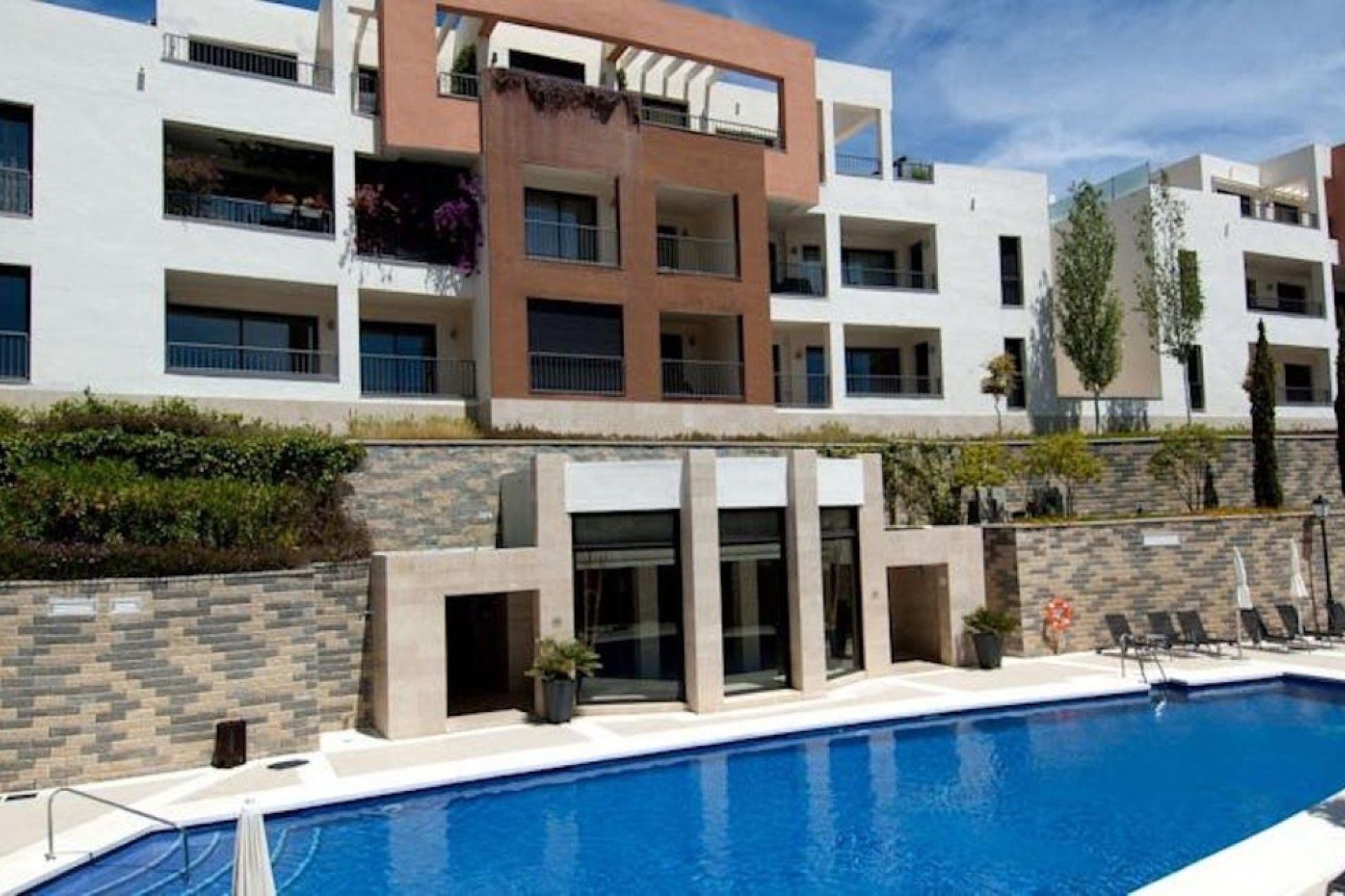 Resale - Apartment - Ground Floor Apartment - Marbella - Altos de los Monteros