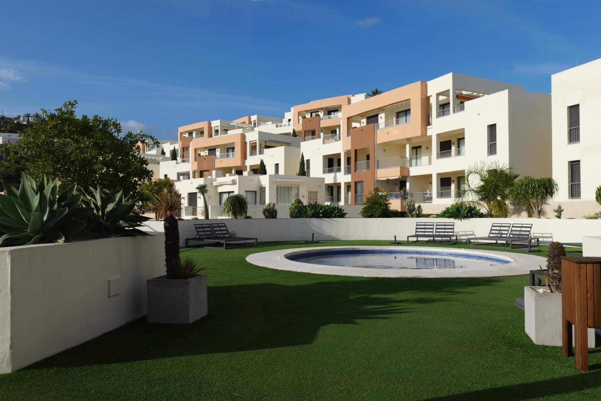 Resale - Apartment - Ground Floor Apartment - Marbella - Altos de los Monteros