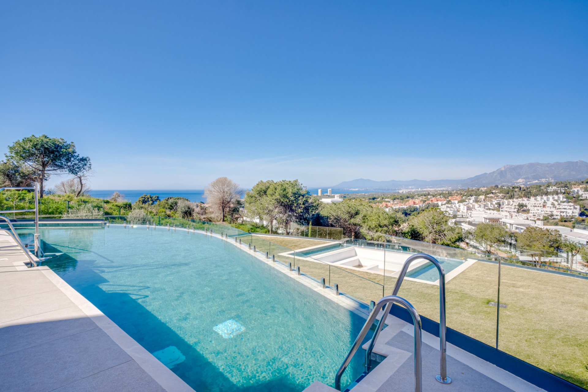 Resale - Apartment - Ground Floor Apartment - Marbella - Artola