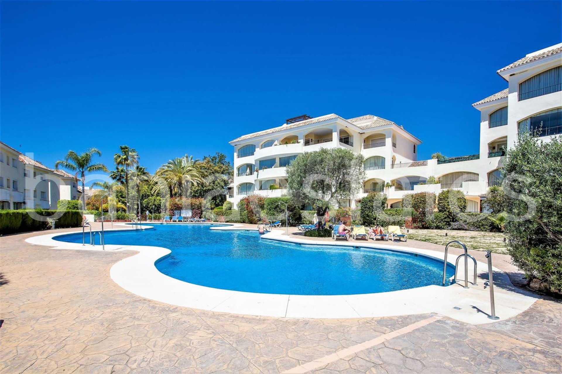 Resale - Apartment - Ground Floor Apartment - Marbella - Bahía de Marbella