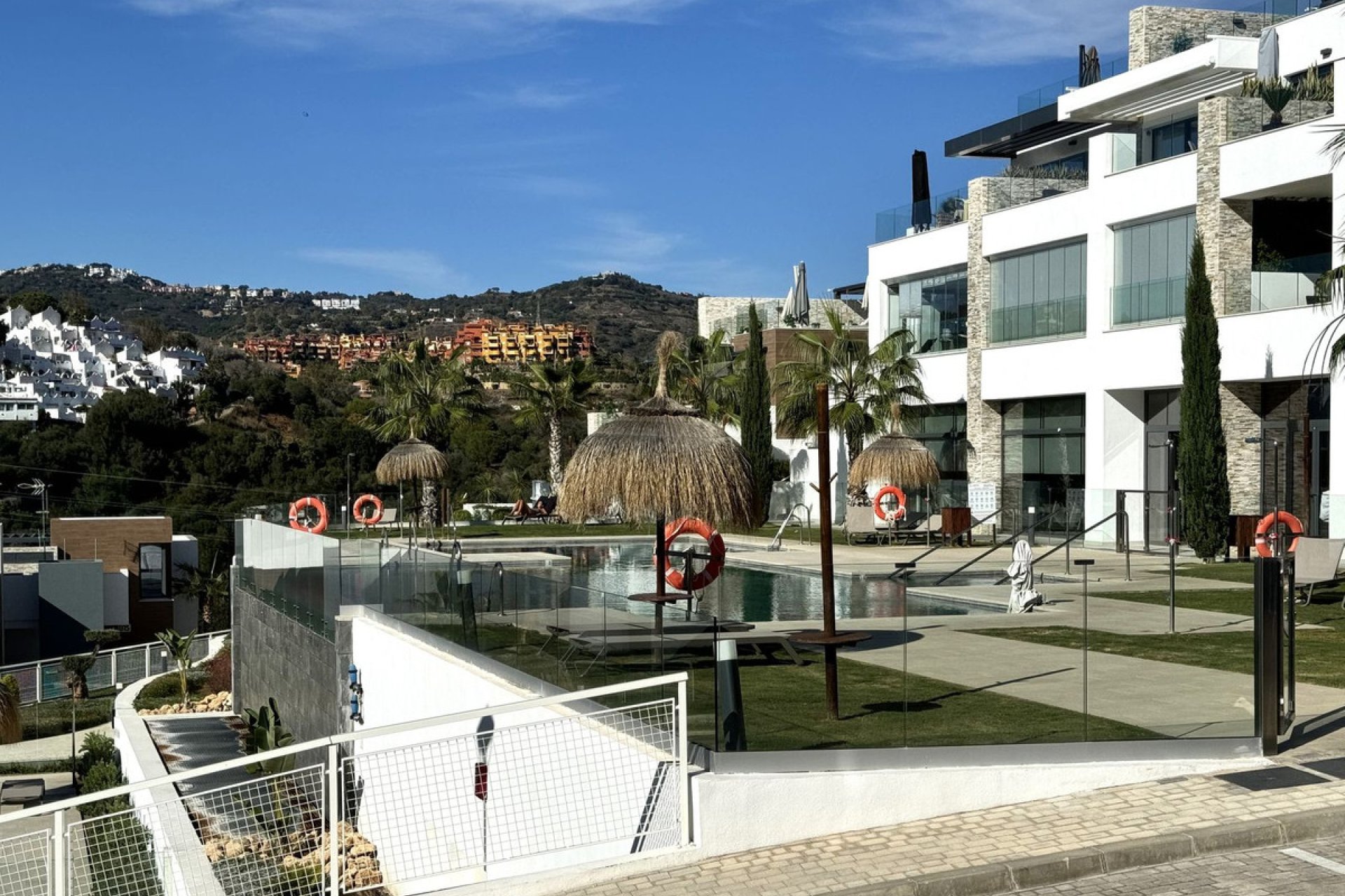 Resale - Apartment - Ground Floor Apartment - Marbella - Cabopino