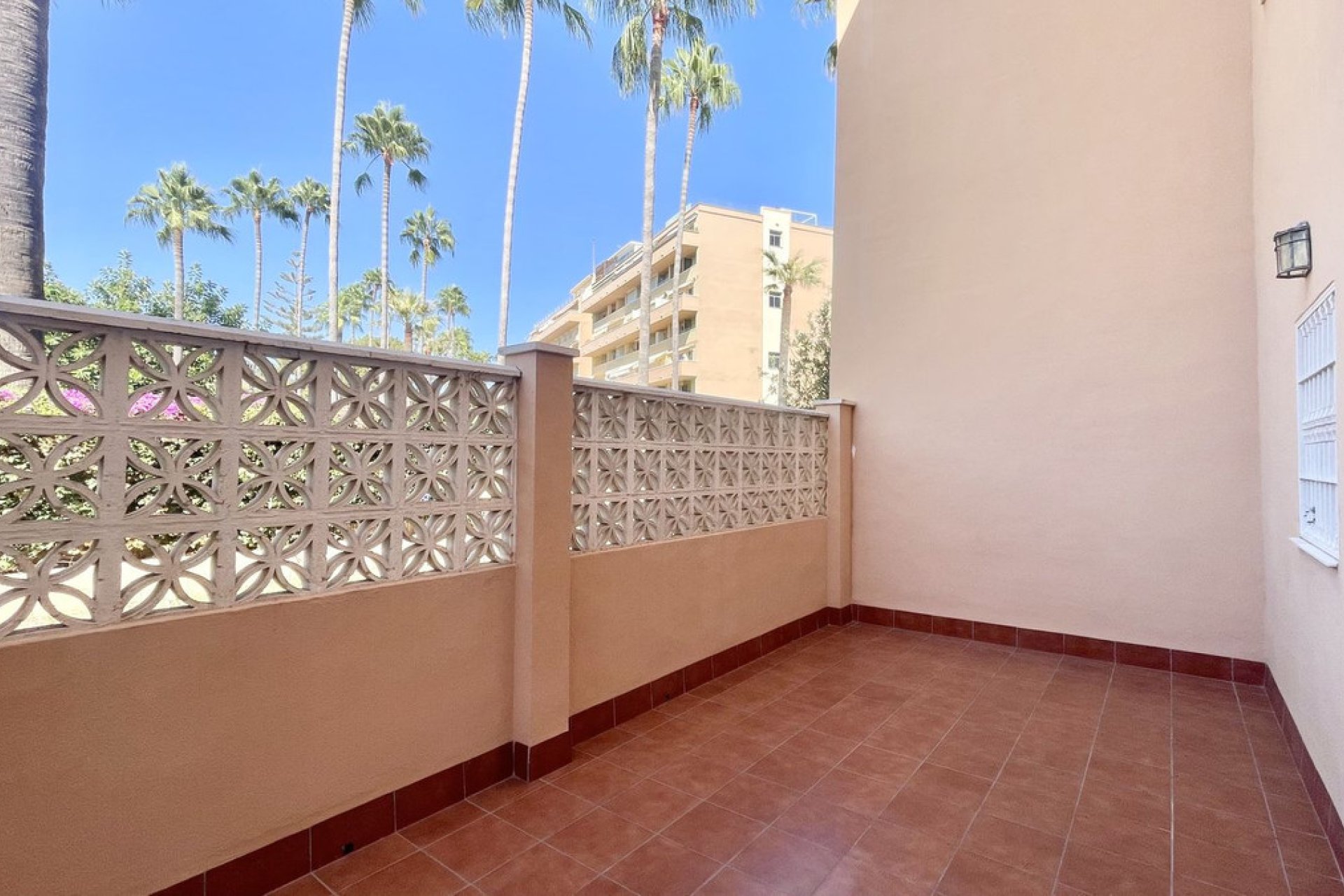 Resale - Apartment - Ground Floor Apartment - Marbella - Cabopino