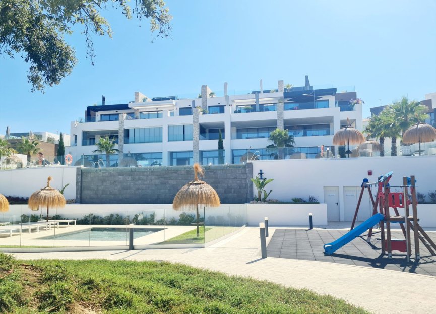 Resale - Apartment - Ground Floor Apartment - Marbella - Cabopino