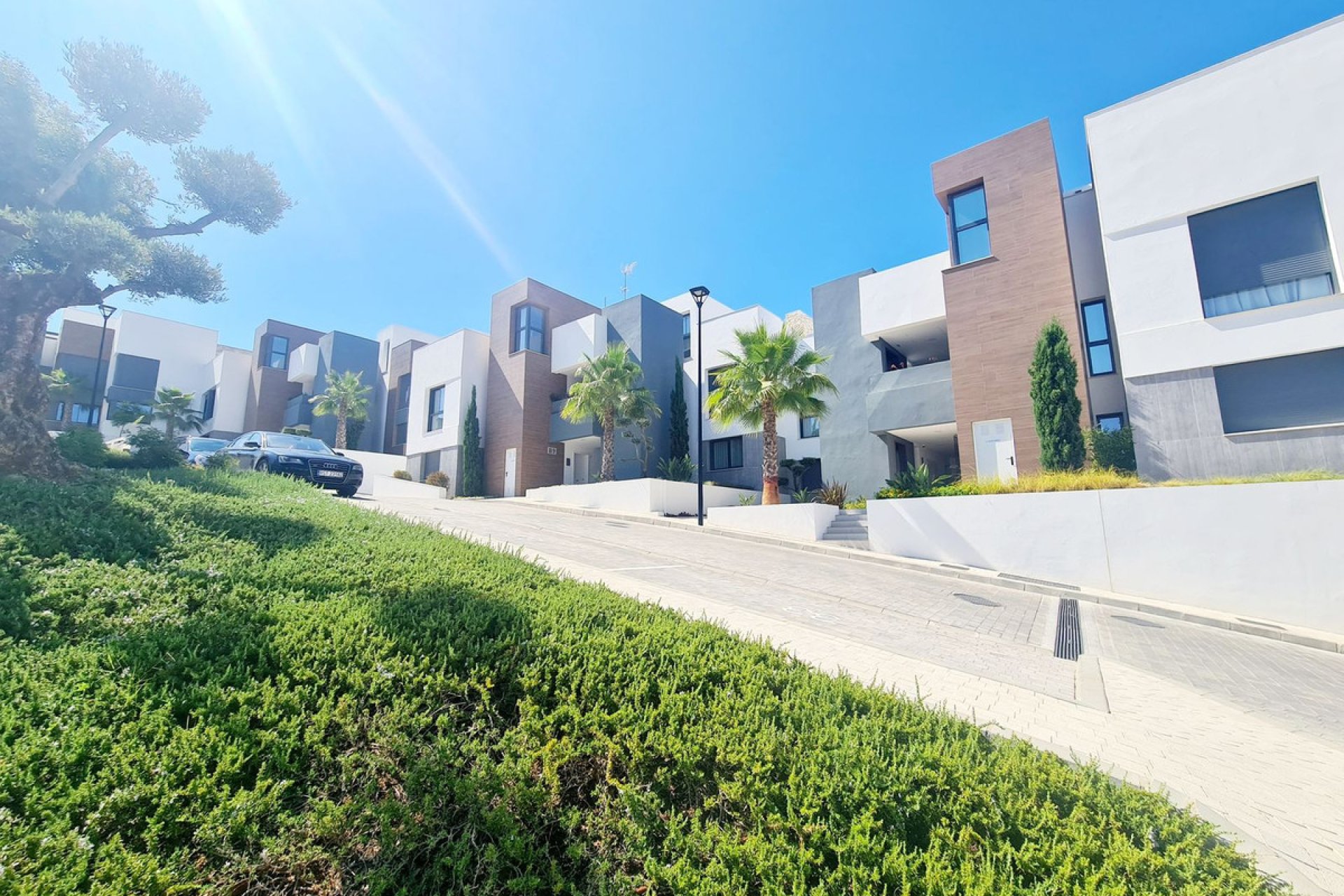 Resale - Apartment - Ground Floor Apartment - Marbella - Cabopino