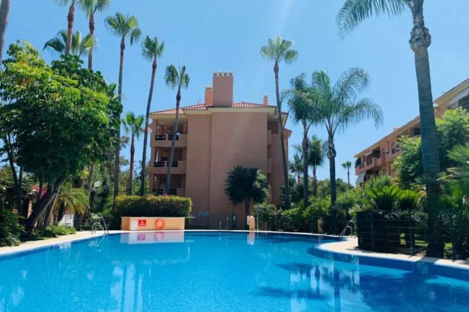 Resale - Apartment - Ground Floor Apartment - Marbella - Cabopino