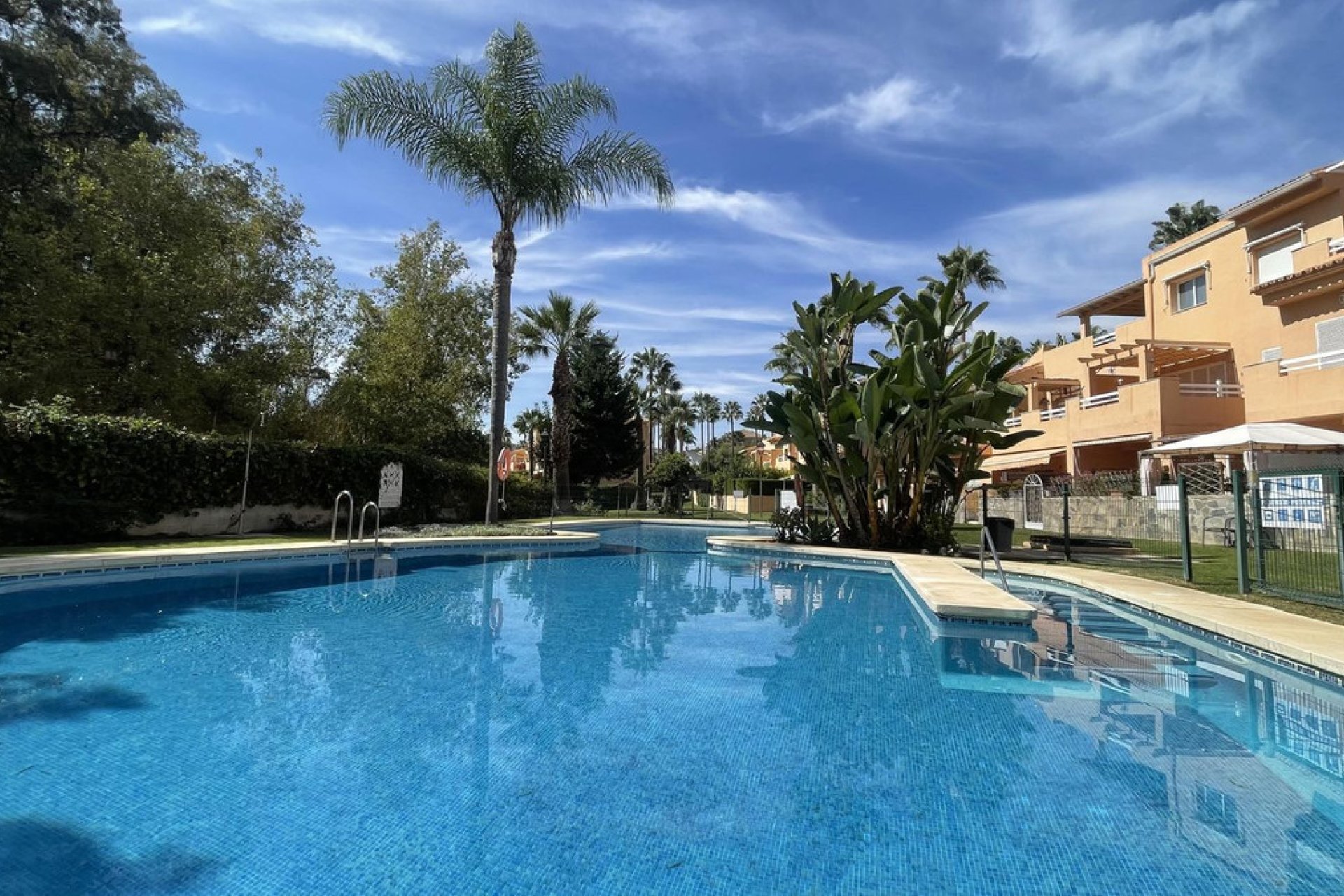 Resale - Apartment - Ground Floor Apartment - Marbella - Cabopino