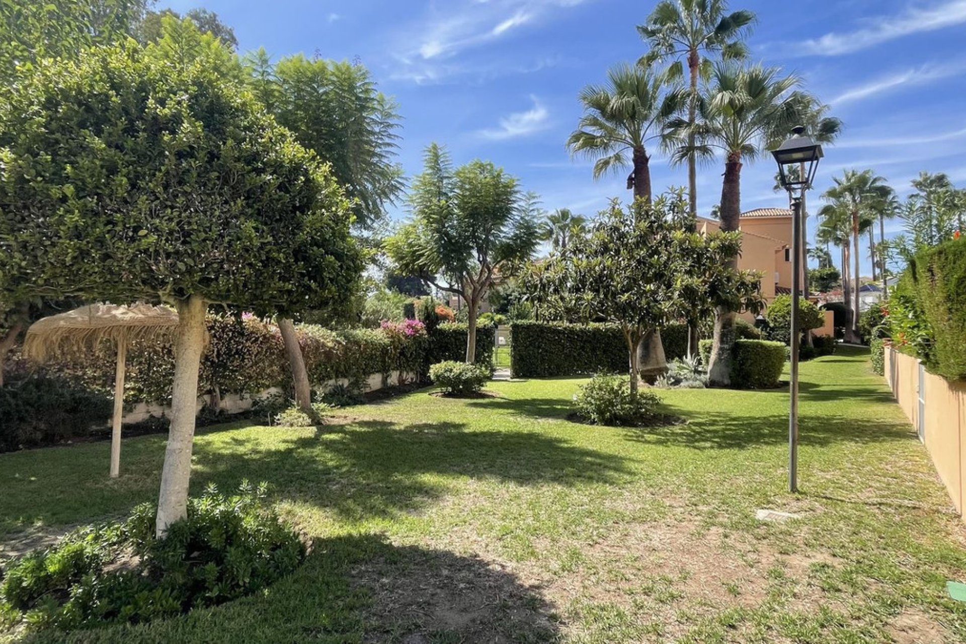 Resale - Apartment - Ground Floor Apartment - Marbella - Cabopino