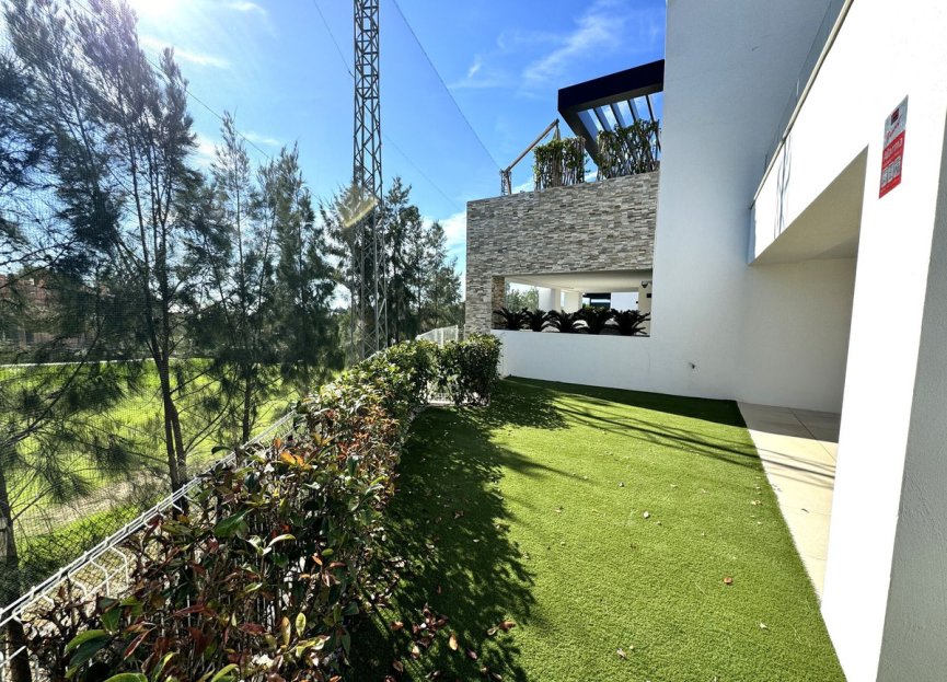 Resale - Apartment - Ground Floor Apartment - Marbella - Cabopino