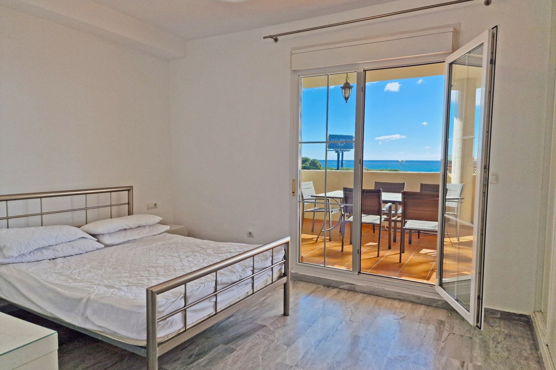 Resale - Apartment - Ground Floor Apartment - Marbella - Cabopino