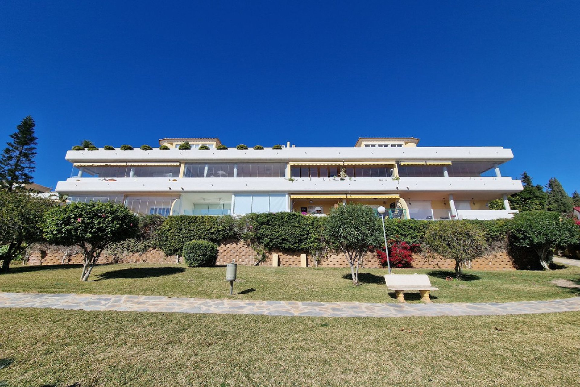 Resale - Apartment - Ground Floor Apartment - Marbella - Cabopino