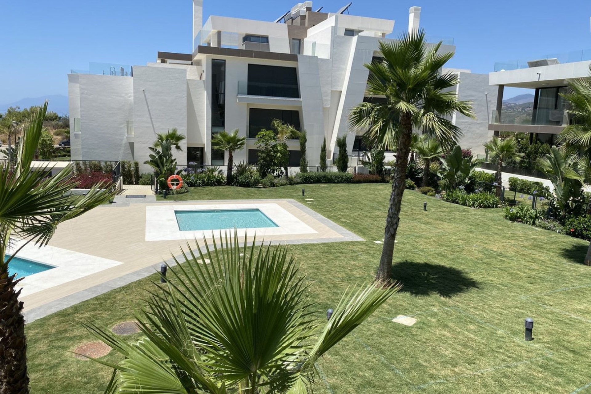 Resale - Apartment - Ground Floor Apartment - Marbella - Cabopino