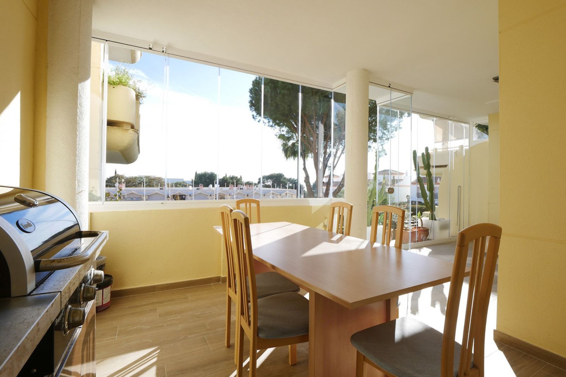 Resale - Apartment - Ground Floor Apartment - Marbella - Cabopino