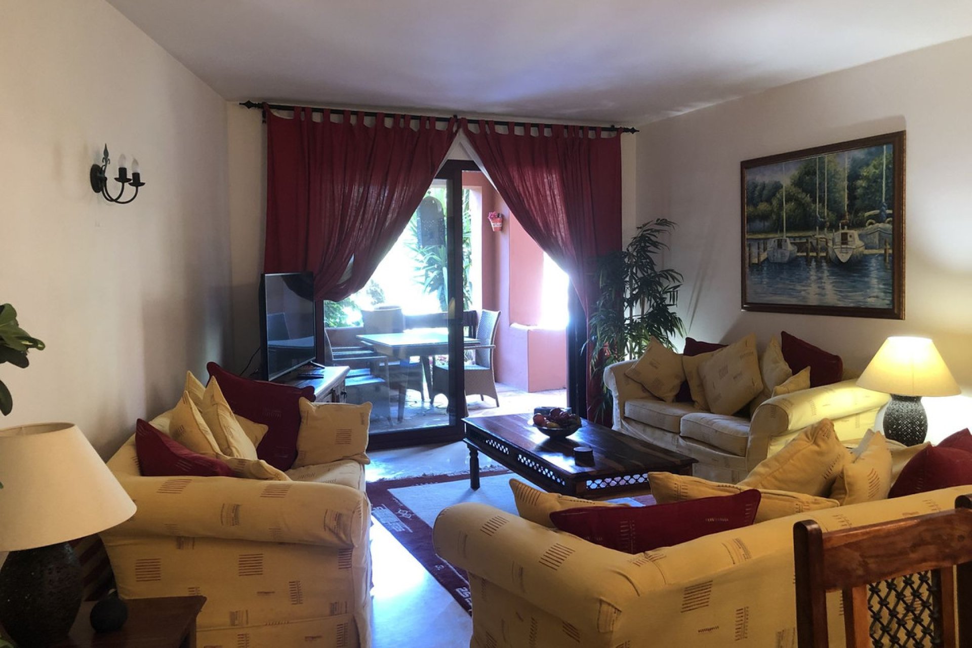 Resale - Apartment - Ground Floor Apartment - Marbella - El Rosario