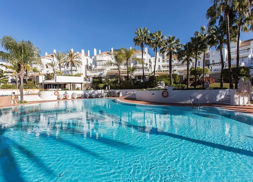 Resale - Apartment - Ground Floor Apartment - Marbella - Elviria