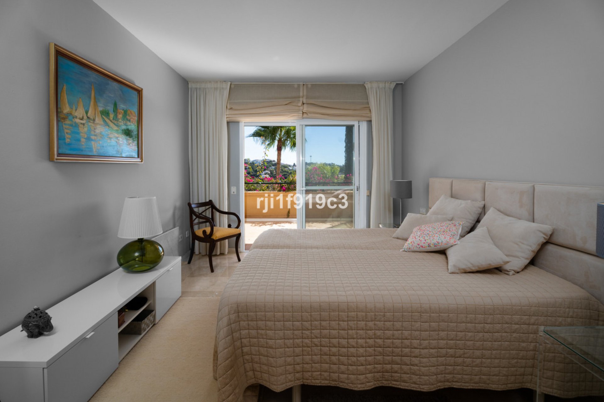 Resale - Apartment - Ground Floor Apartment - Marbella - Elviria