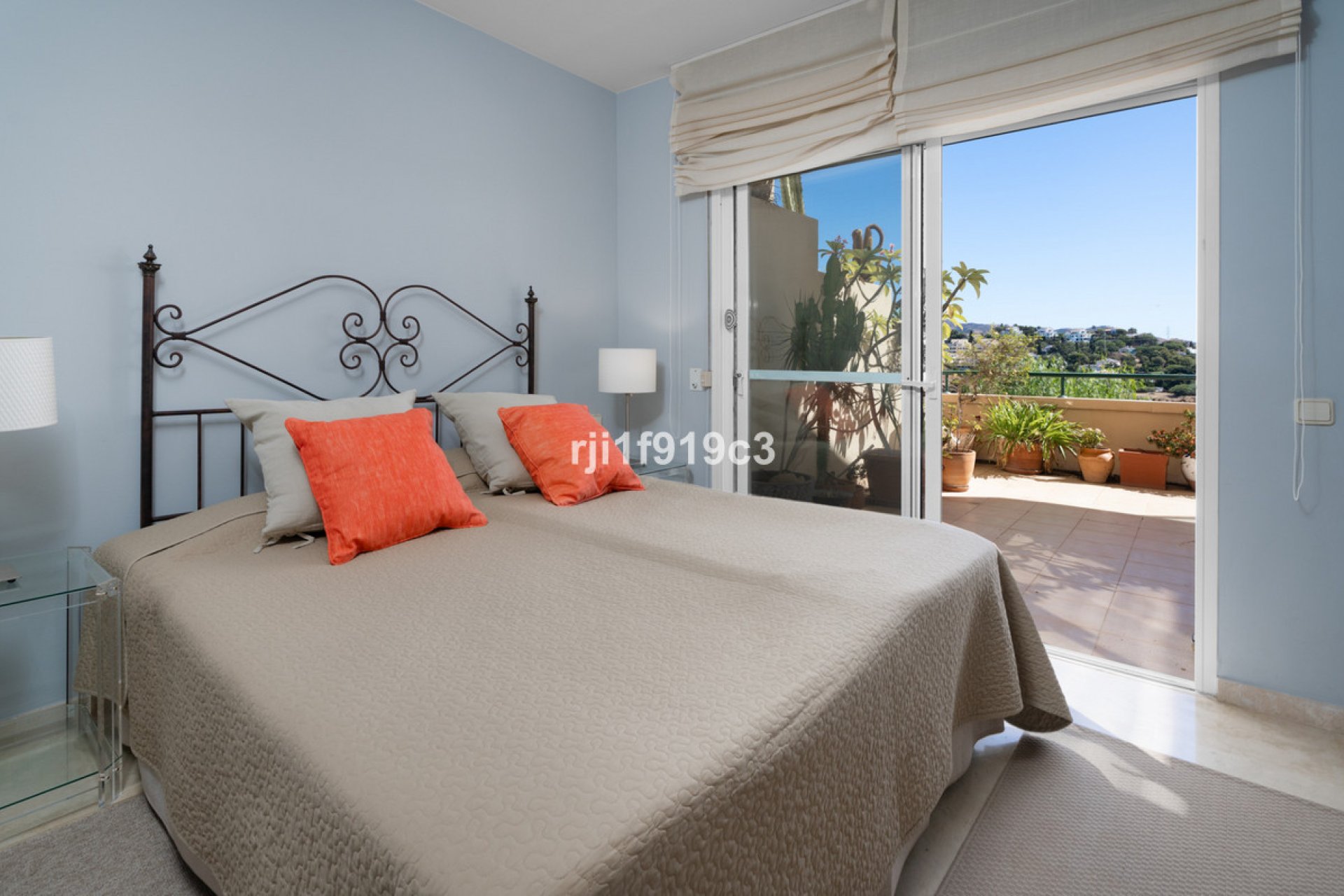 Resale - Apartment - Ground Floor Apartment - Marbella - Elviria