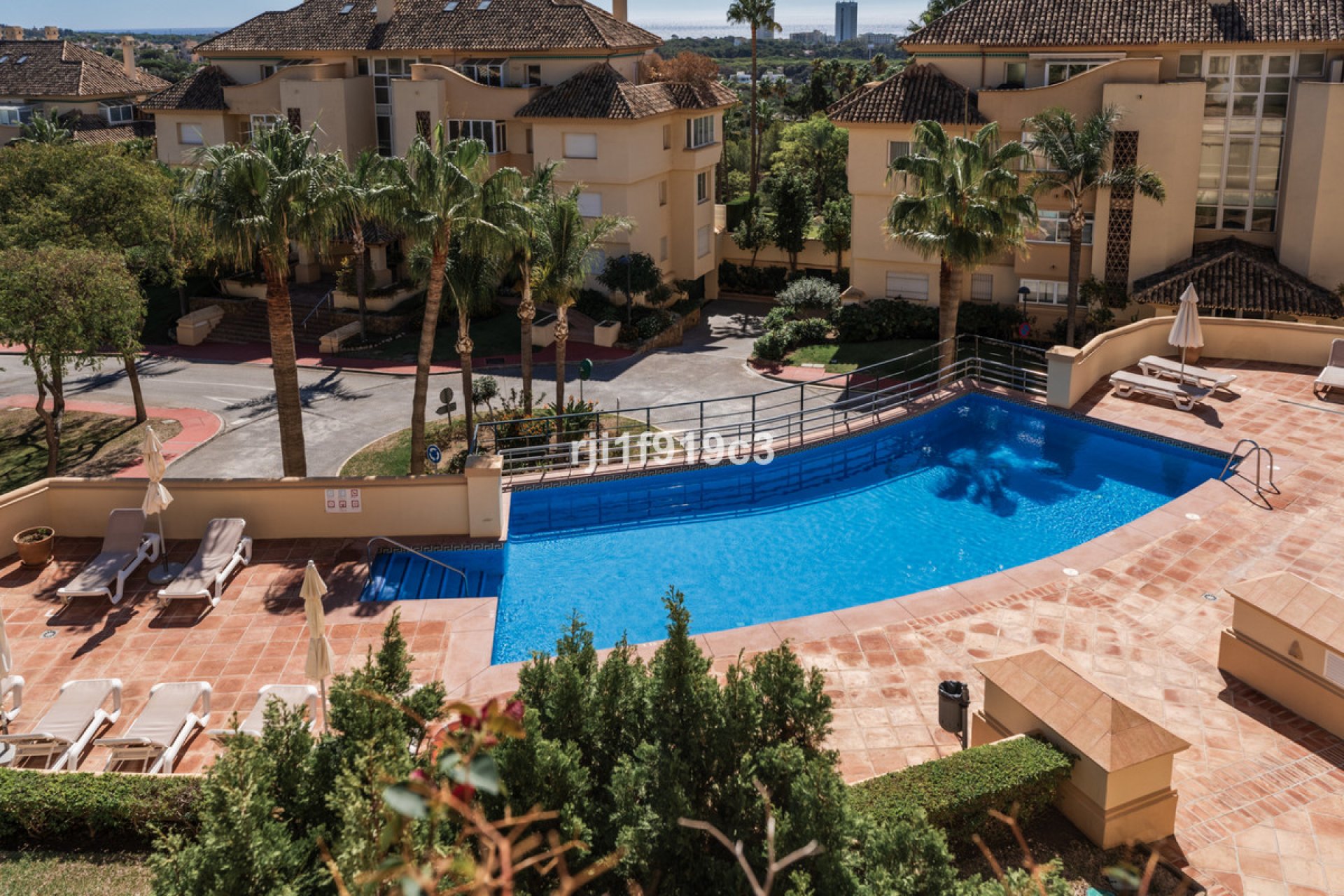 Resale - Apartment - Ground Floor Apartment - Marbella - Elviria