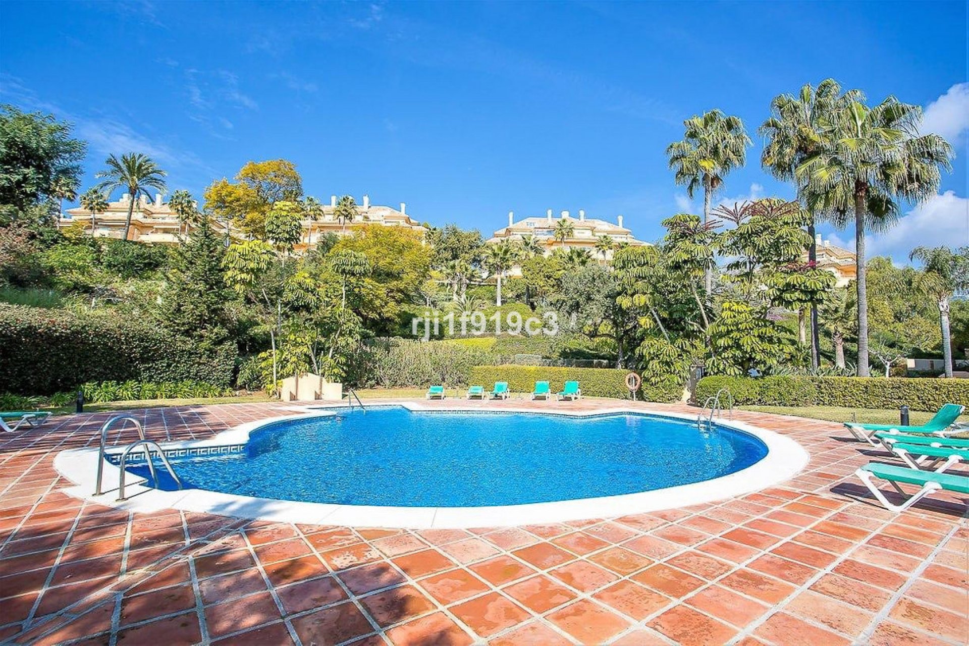 Resale - Apartment - Ground Floor Apartment - Marbella - Elviria