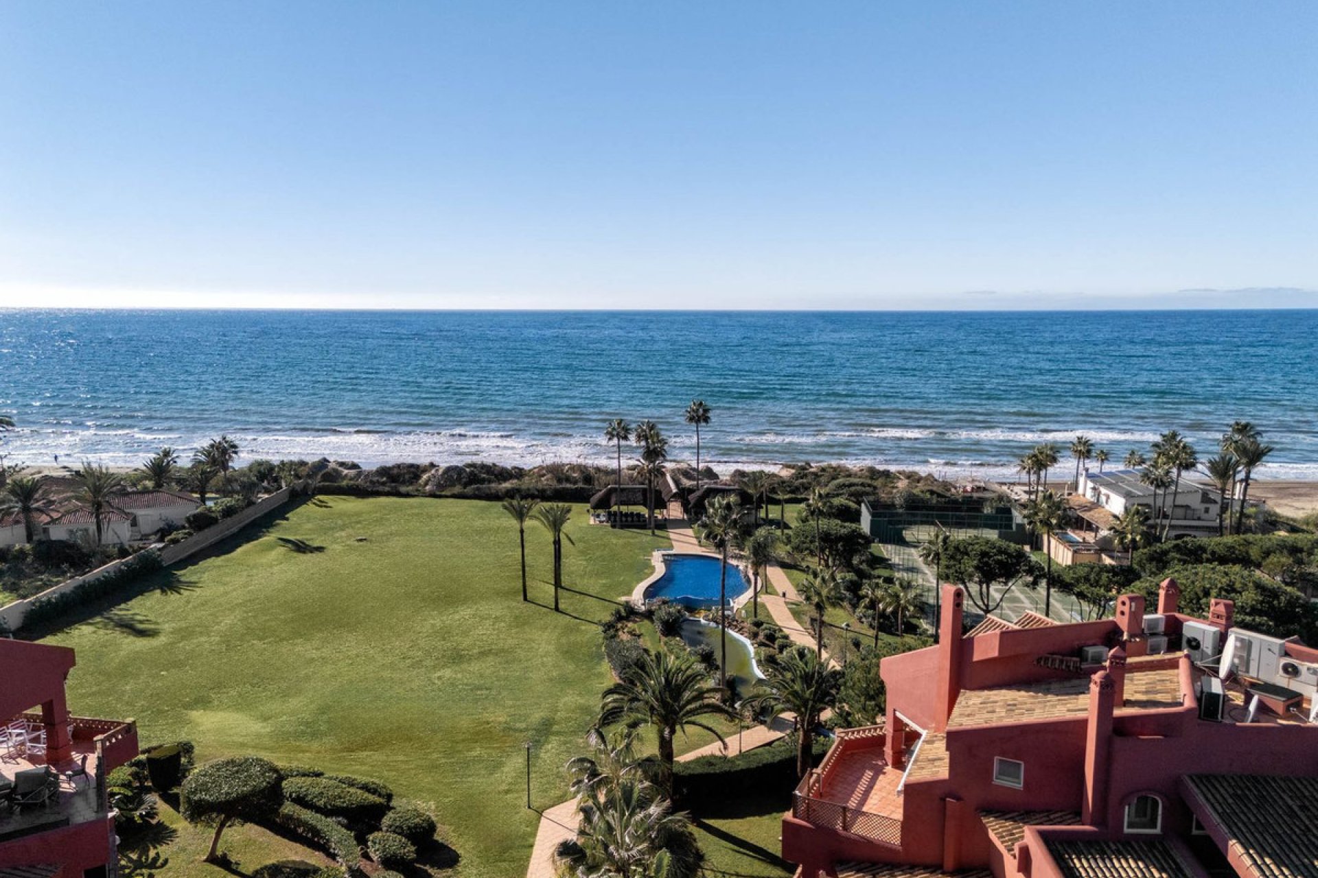 Resale - Apartment - Ground Floor Apartment - Marbella - Elviria