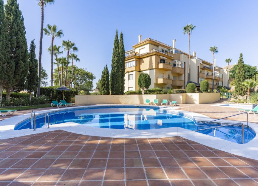 Resale - Apartment - Ground Floor Apartment - Marbella - Elviria