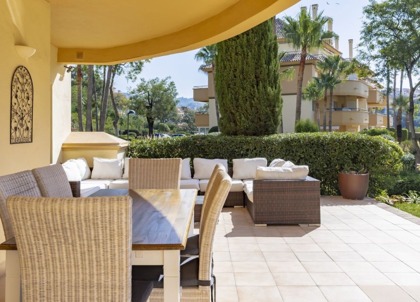 Resale - Apartment - Ground Floor Apartment - Marbella - Elviria