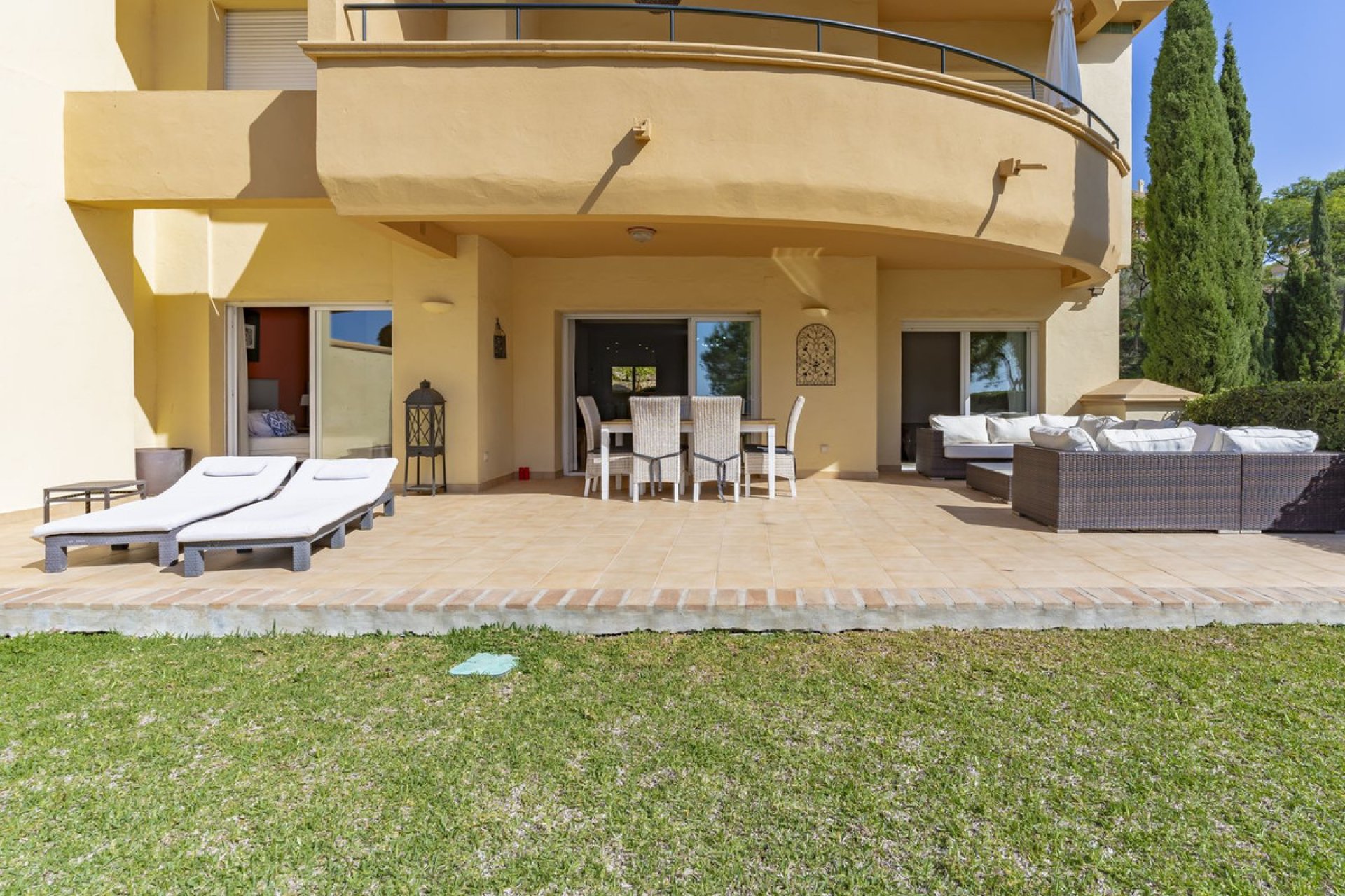 Resale - Apartment - Ground Floor Apartment - Marbella - Elviria