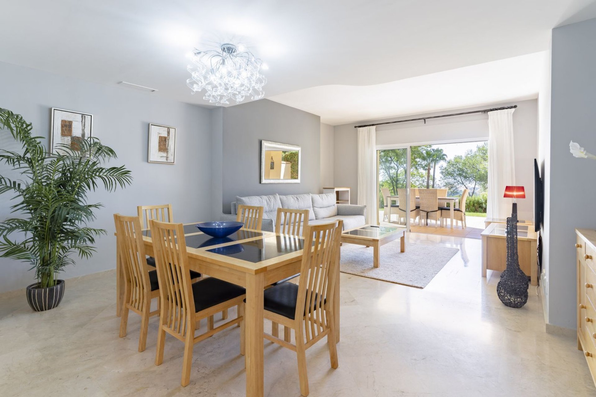 Resale - Apartment - Ground Floor Apartment - Marbella - Elviria