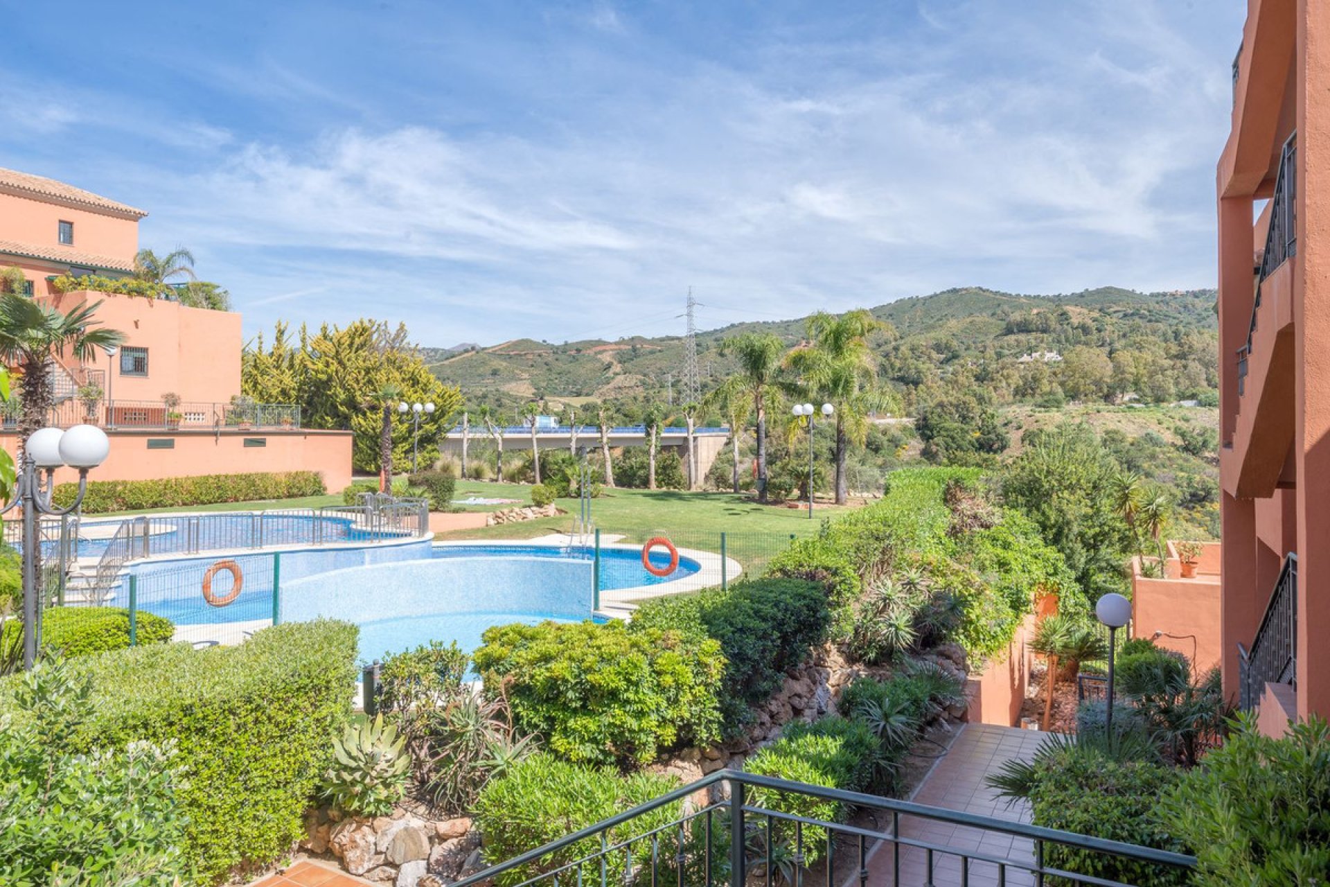 Resale - Apartment - Ground Floor Apartment - Marbella - Elviria