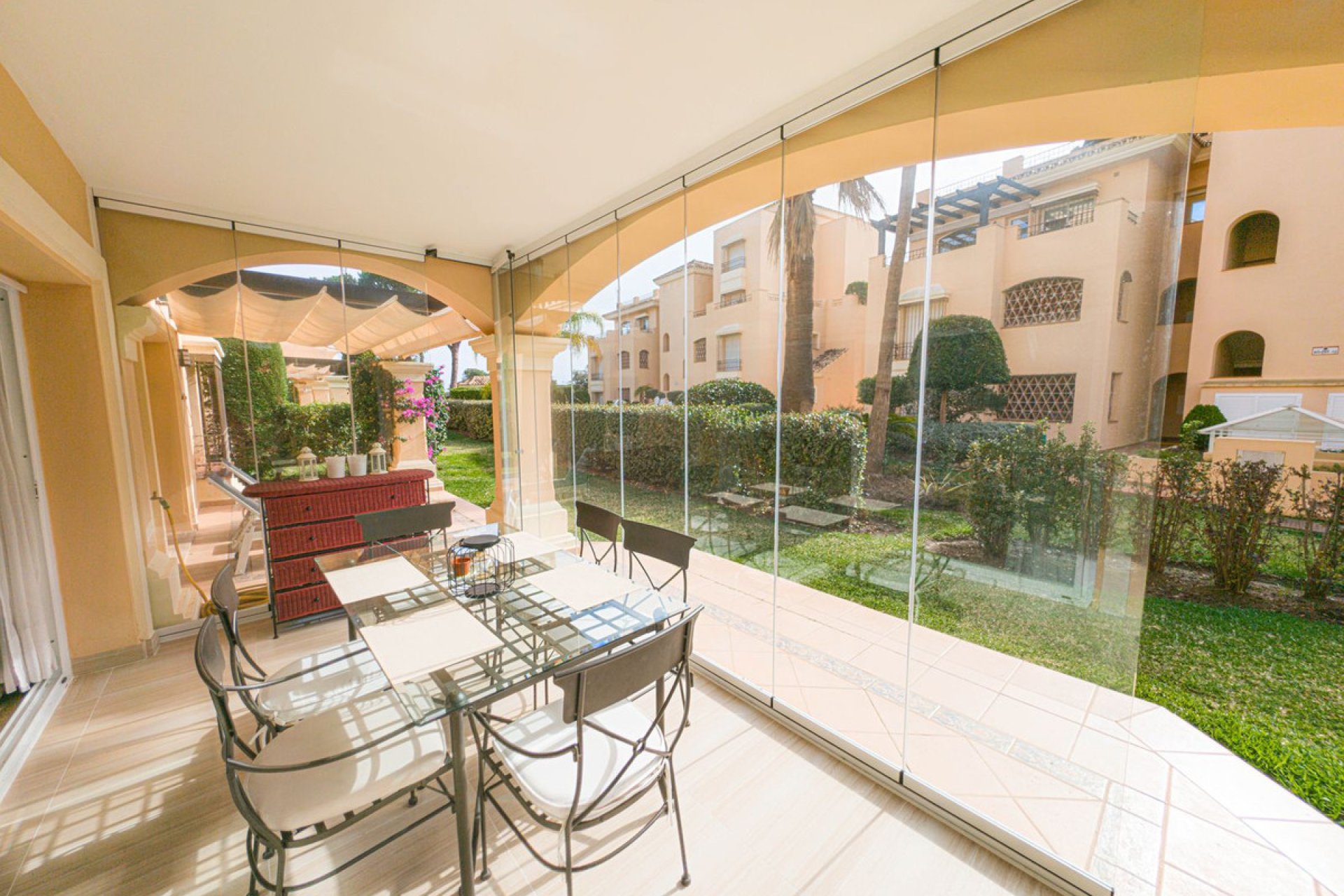 Resale - Apartment - Ground Floor Apartment - Marbella - Elviria