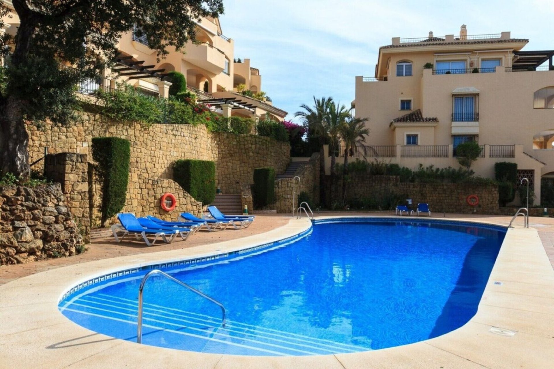 Resale - Apartment - Ground Floor Apartment - Marbella - Elviria