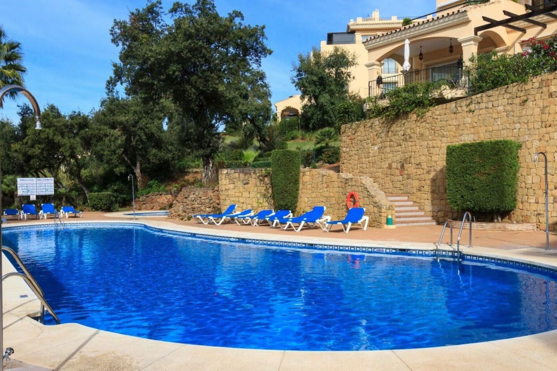 Resale - Apartment - Ground Floor Apartment - Marbella - Elviria