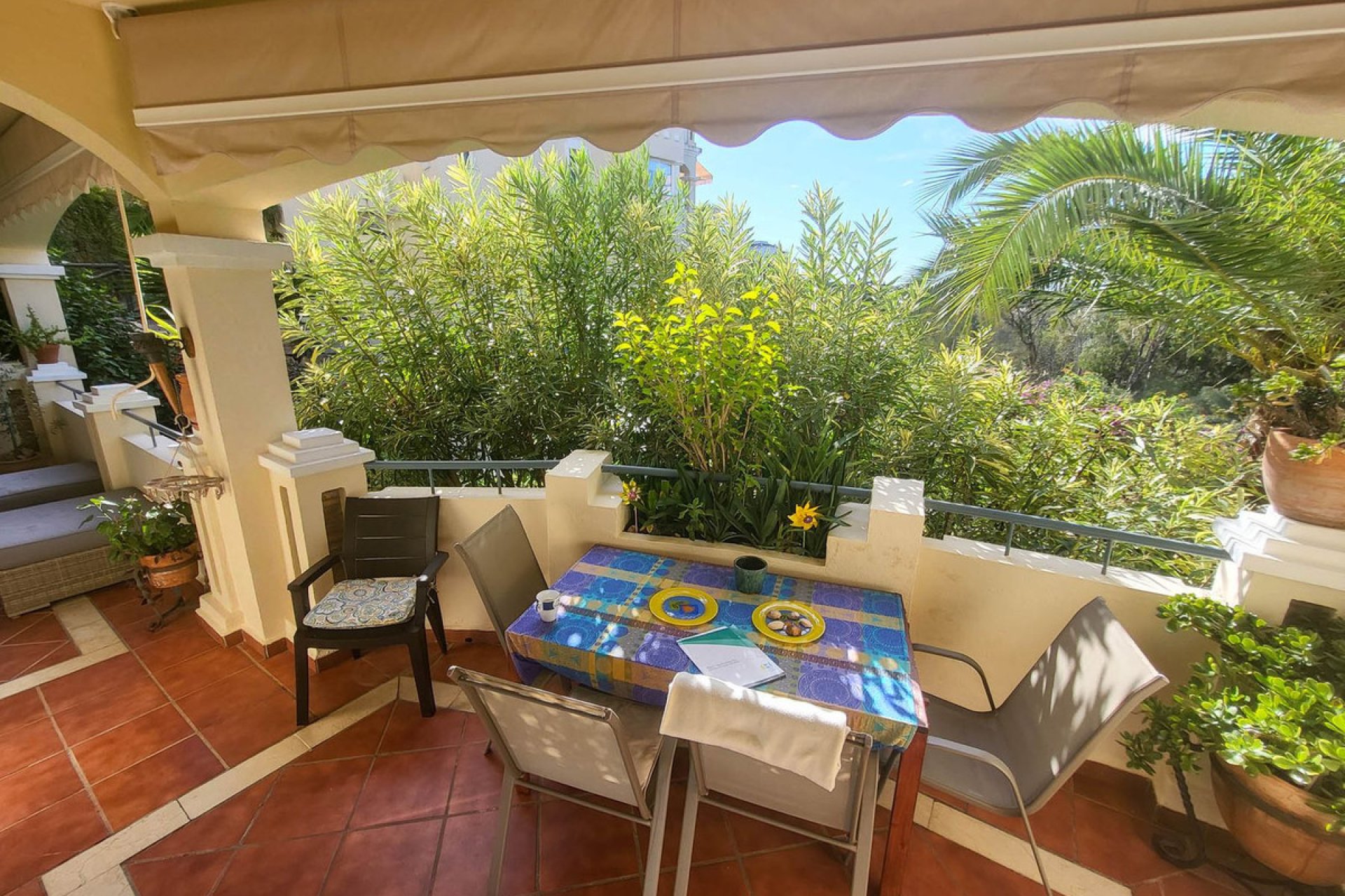 Resale - Apartment - Ground Floor Apartment - Marbella - Elviria