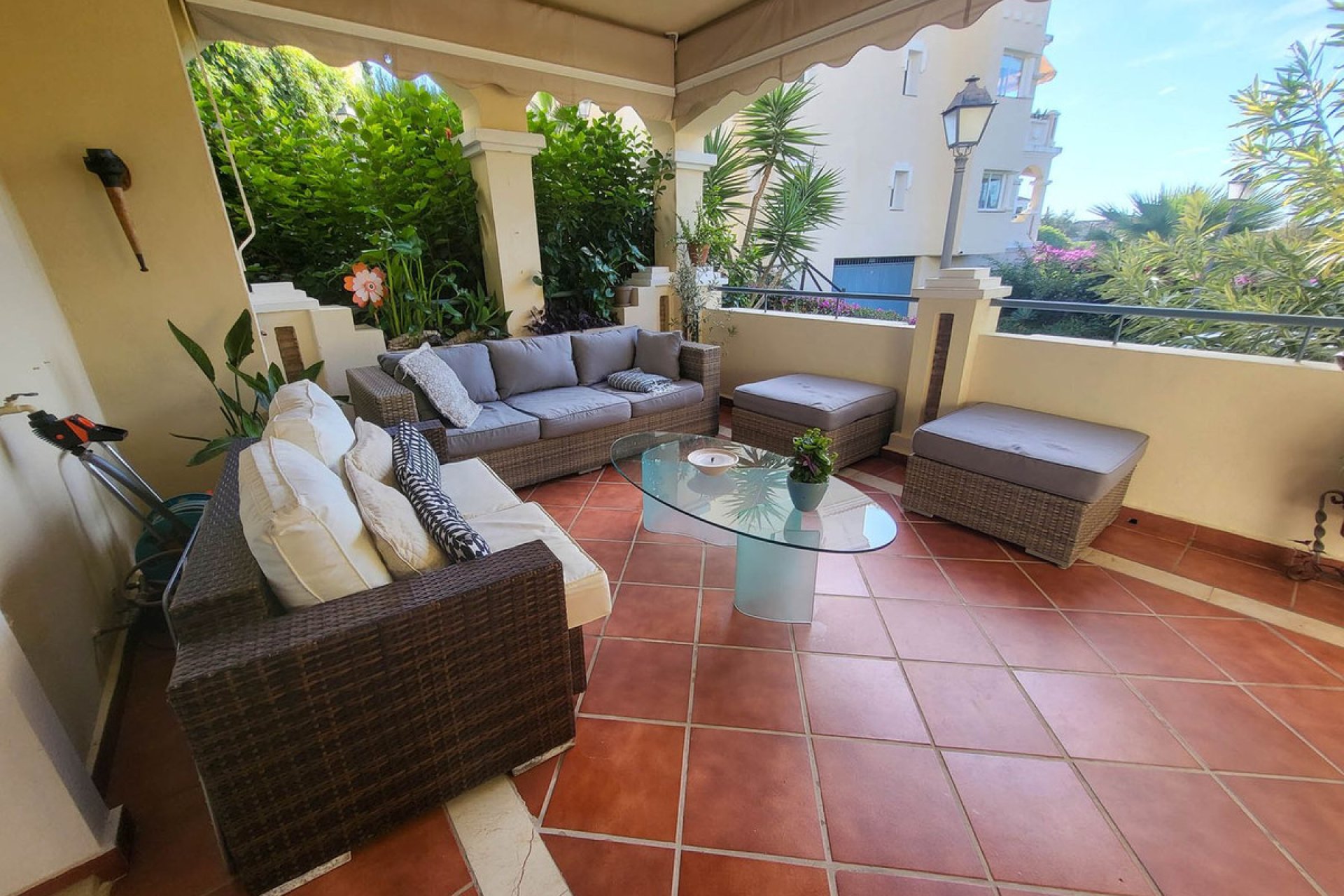 Resale - Apartment - Ground Floor Apartment - Marbella - Elviria