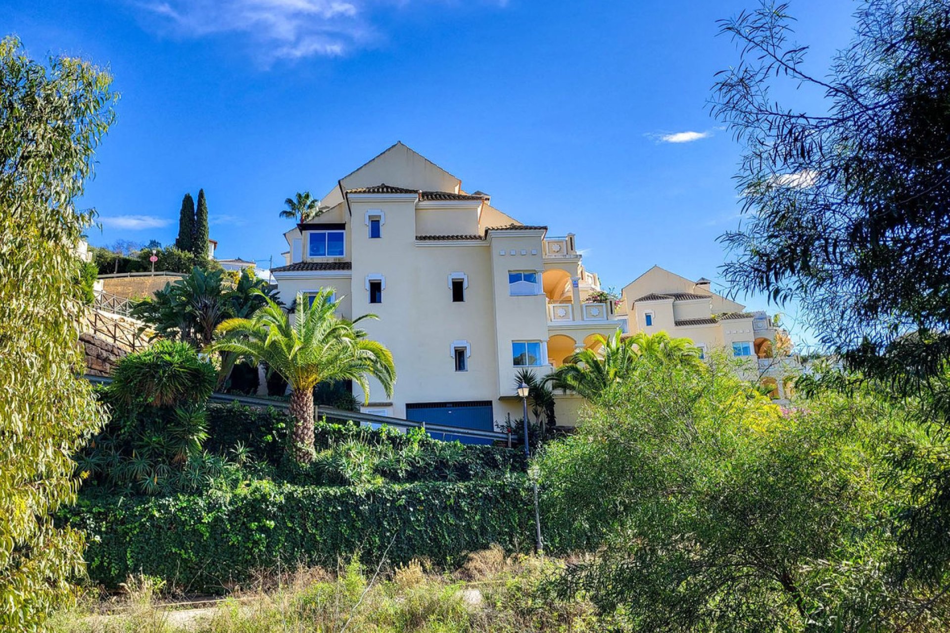 Resale - Apartment - Ground Floor Apartment - Marbella - Elviria