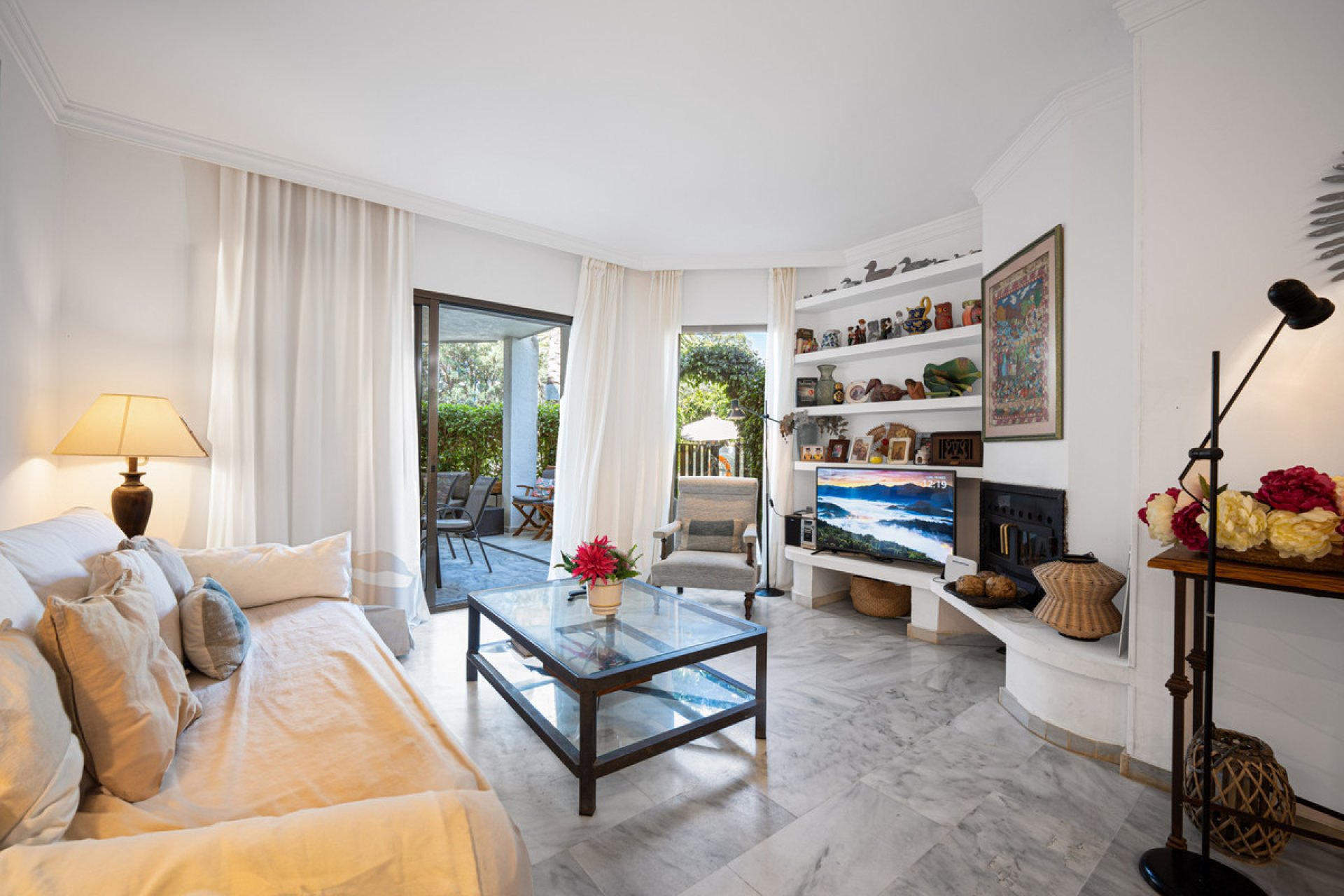 Resale - Apartment - Ground Floor Apartment - Marbella - Elviria