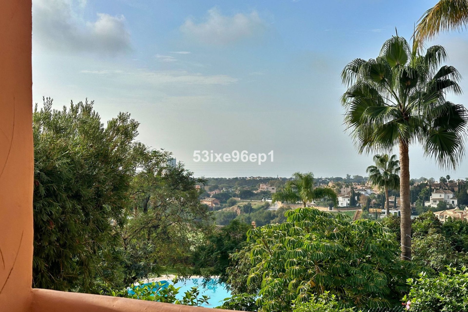 Resale - Apartment - Ground Floor Apartment - Marbella - Elviria