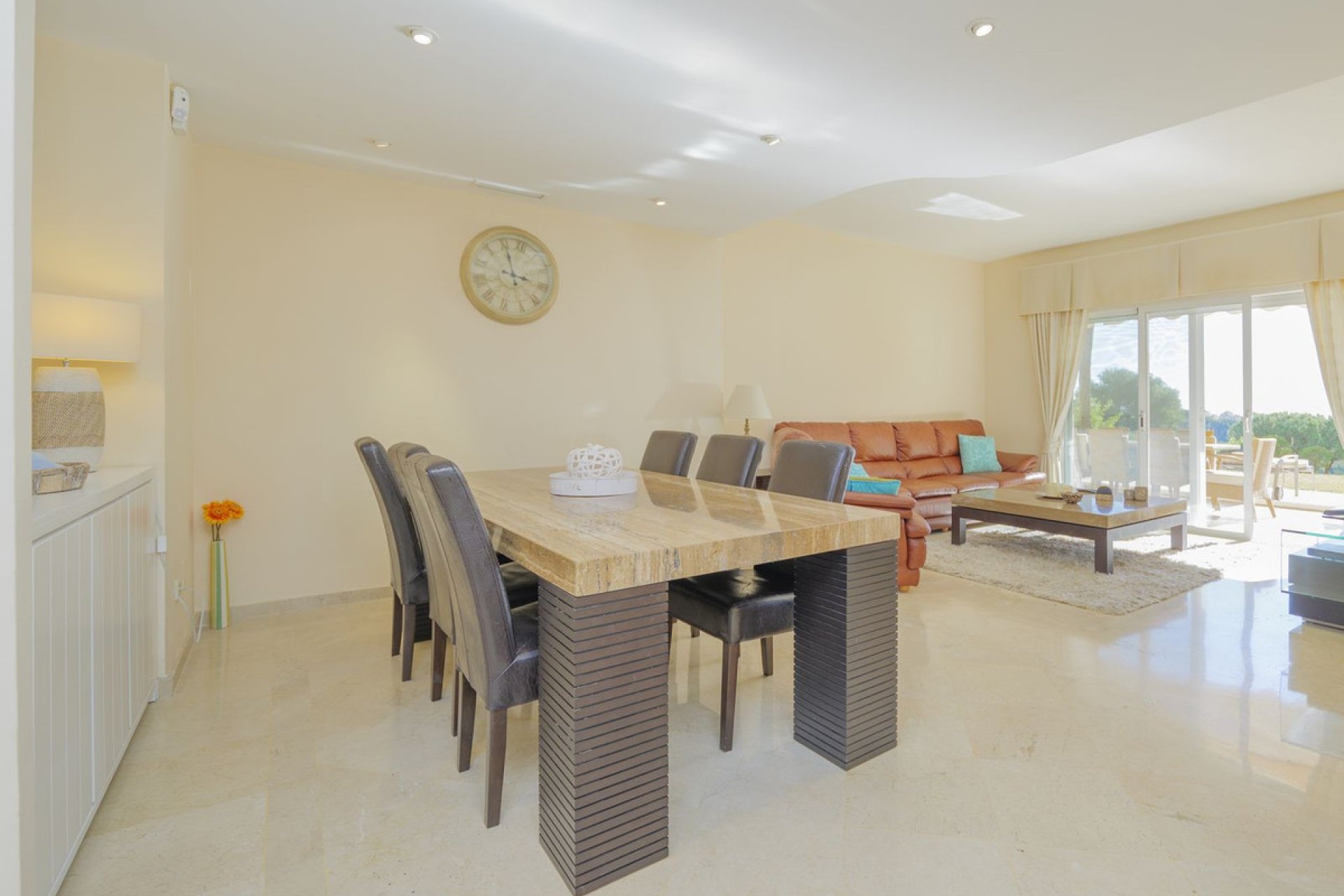 Resale - Apartment - Ground Floor Apartment - Marbella - Elviria