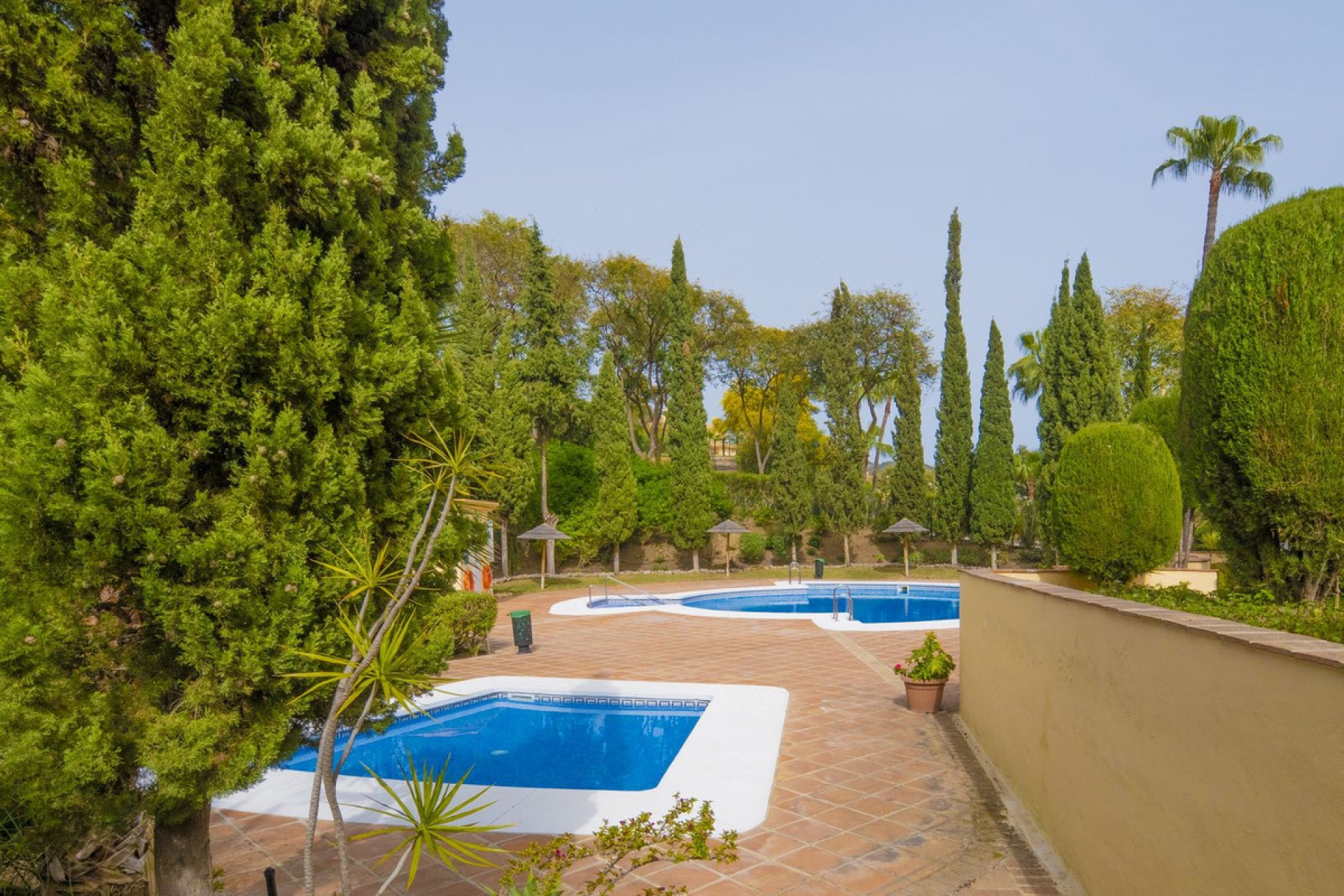 Resale - Apartment - Ground Floor Apartment - Marbella - Elviria