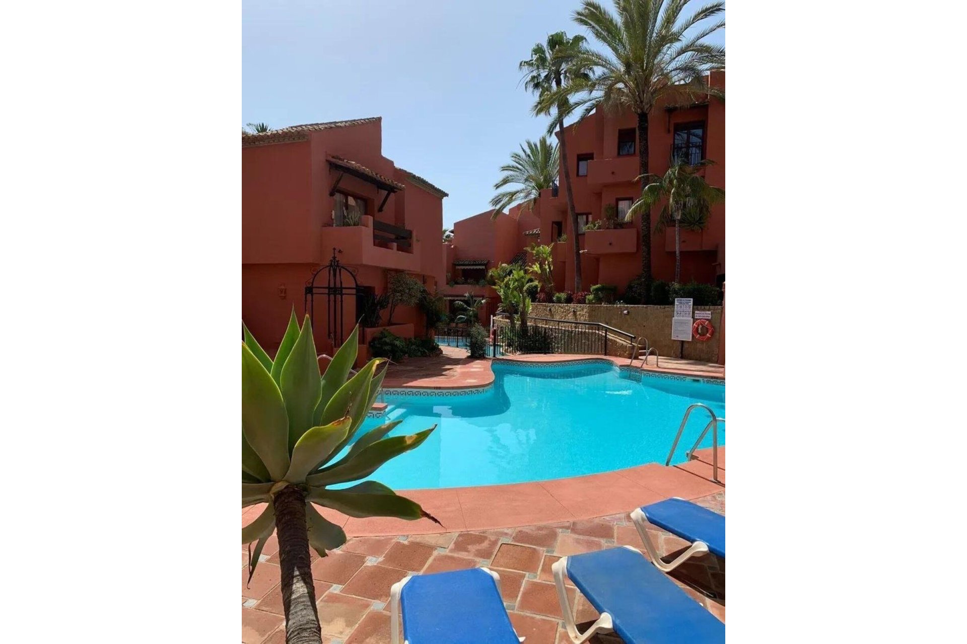 Resale - Apartment - Ground Floor Apartment - Marbella - Elviria