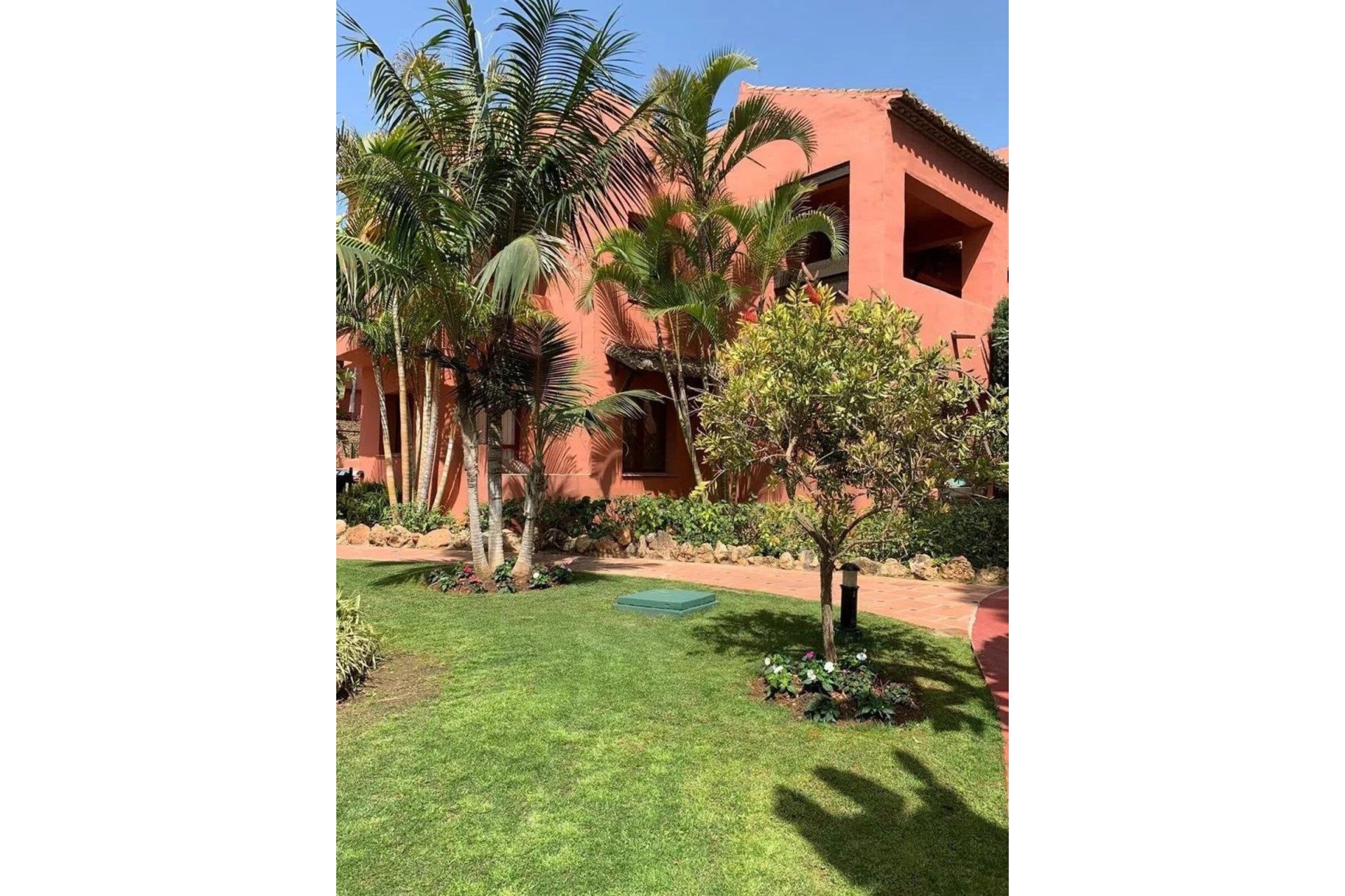 Resale - Apartment - Ground Floor Apartment - Marbella - Elviria