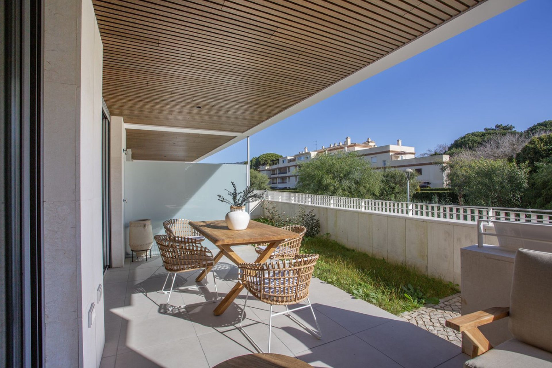 Resale - Apartment - Ground Floor Apartment - Marbella - Elviria