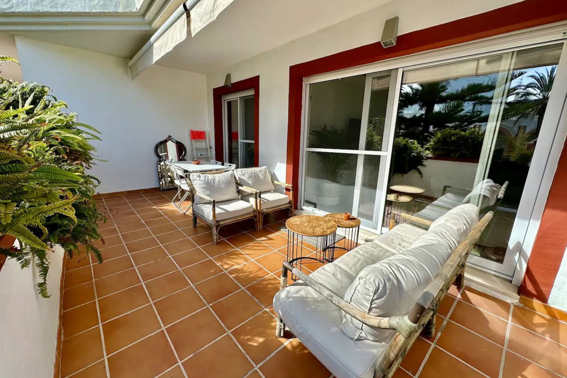 Resale - Apartment - Ground Floor Apartment - Marbella - Elviria