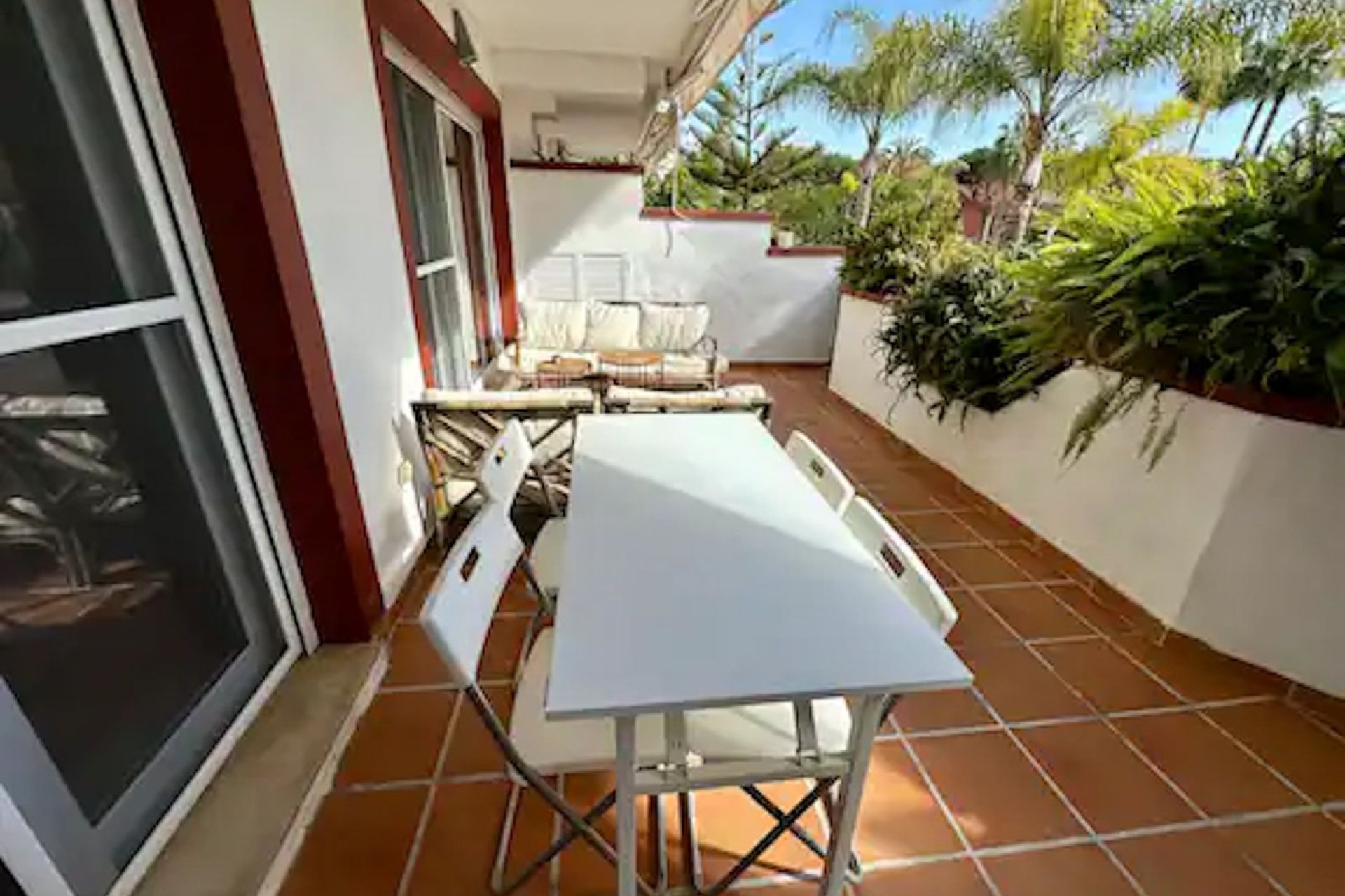 Resale - Apartment - Ground Floor Apartment - Marbella - Elviria