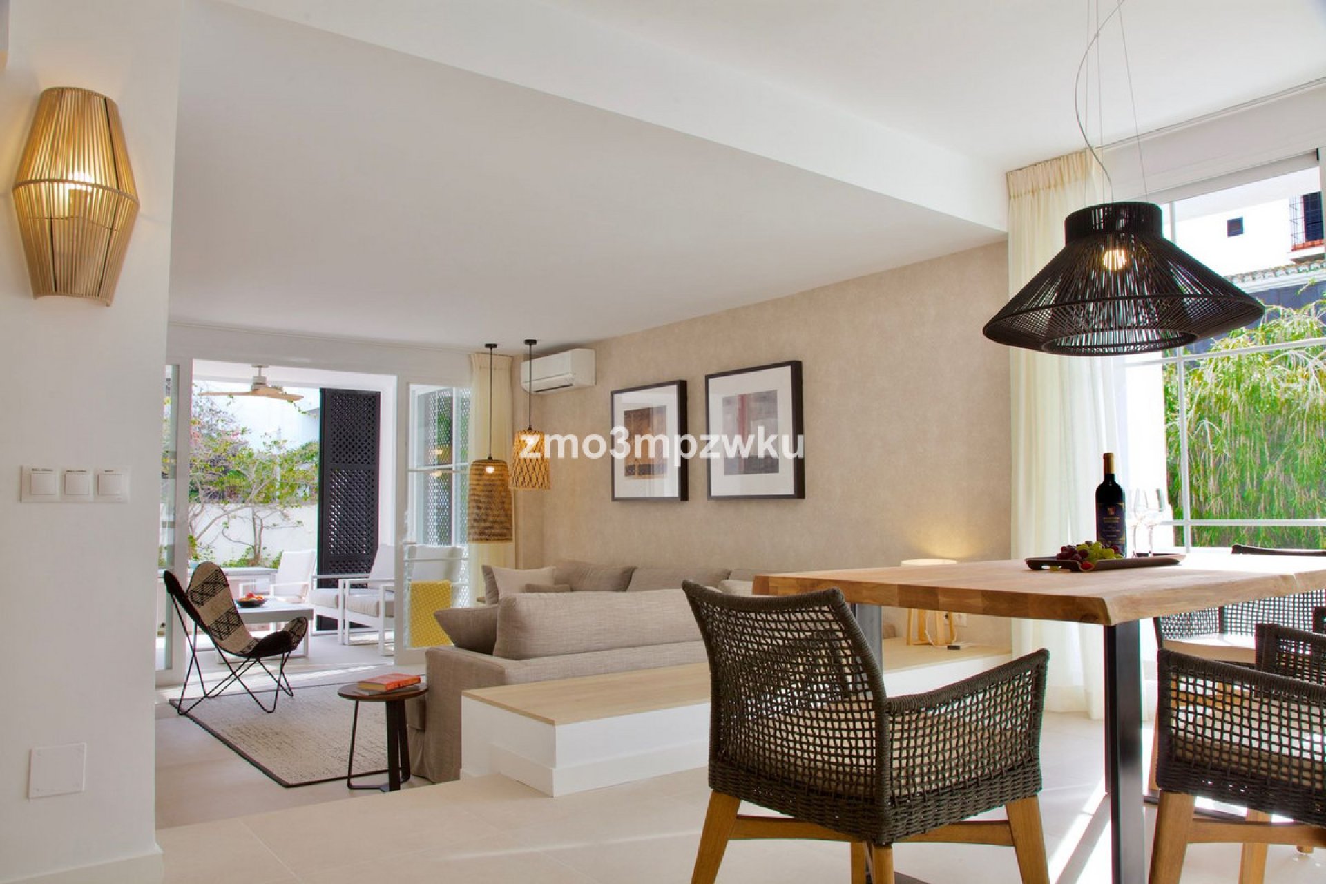 Resale - Apartment - Ground Floor Apartment - Marbella - Elviria