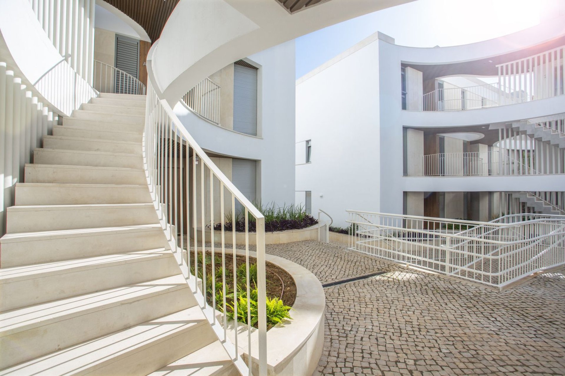 Resale - Apartment - Ground Floor Apartment - Marbella - Elviria